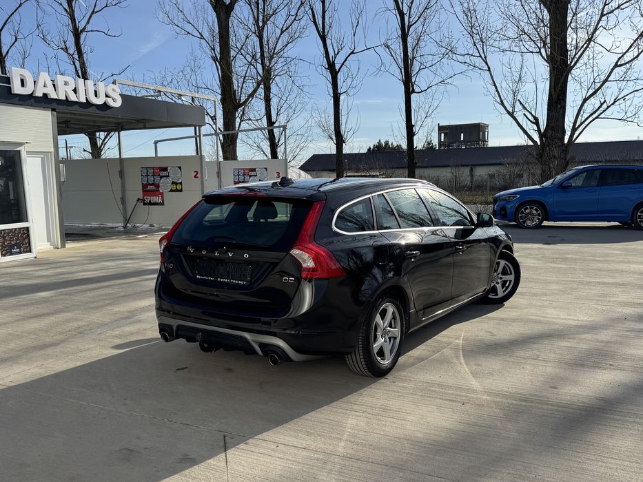 Volvo V60 2016 Automat/R design/leduri/piele/bord digital/rate/garanti