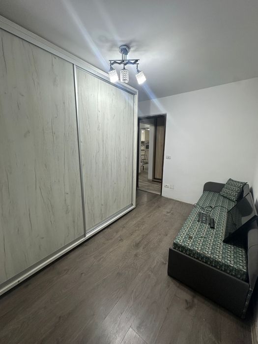 Inchiriez apartament