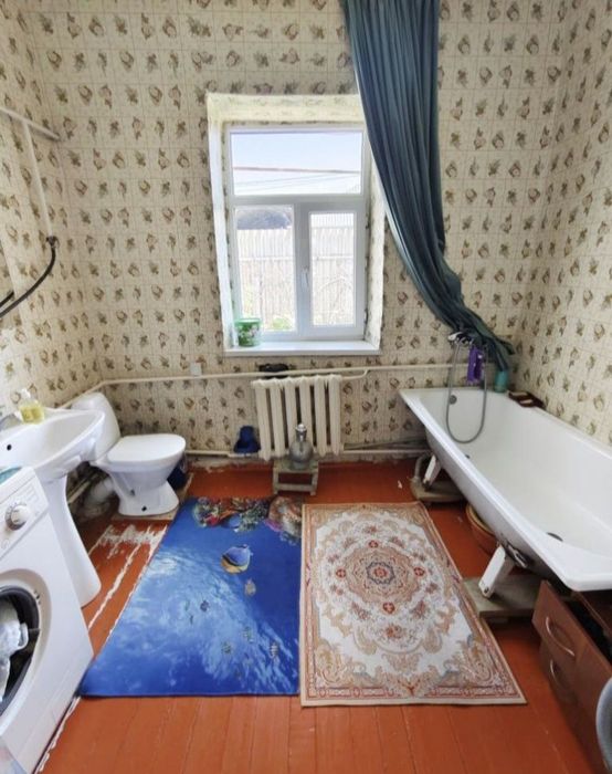 Продам дом в 112 квартале, улица Утемисова 20 а