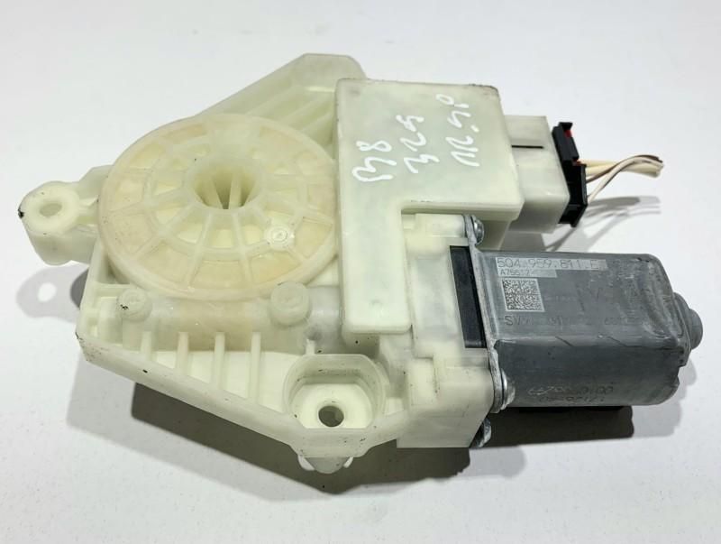 Motoras macara geam dreapta spate Volkswagen Passat B8 5Q4959811E Brea