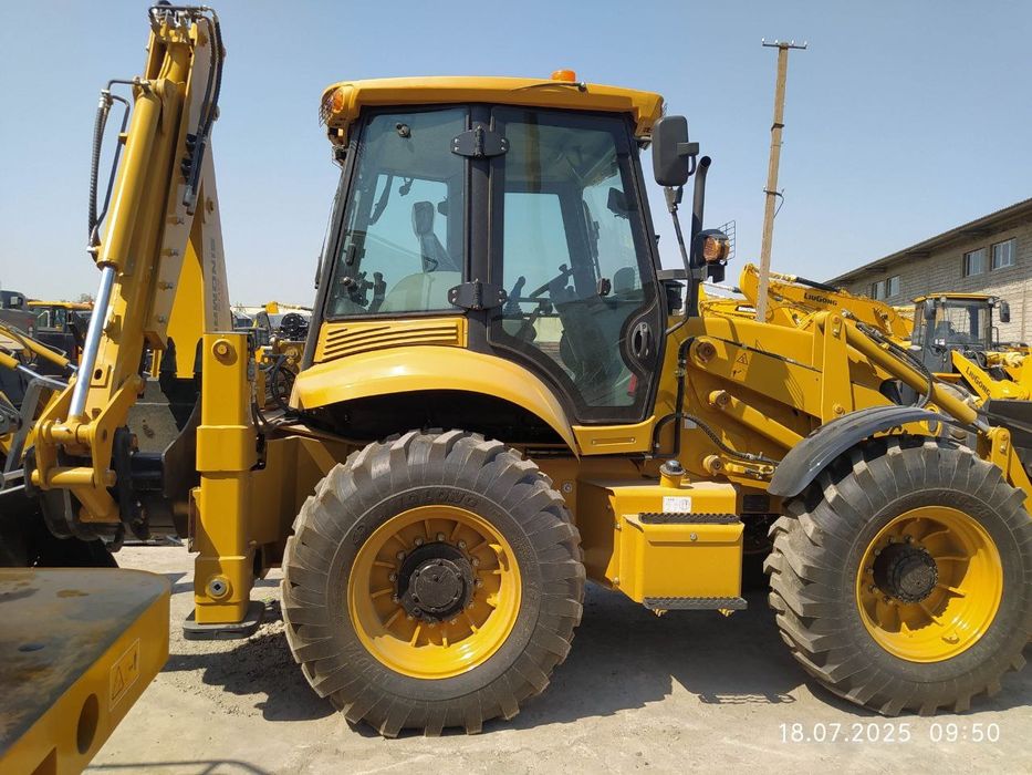 Экскаватор погрузчик 620СМ В наличии, Кредит / Лизинг