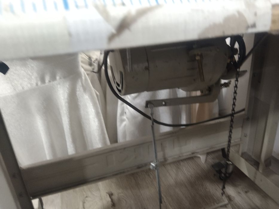 Продается швейная машина