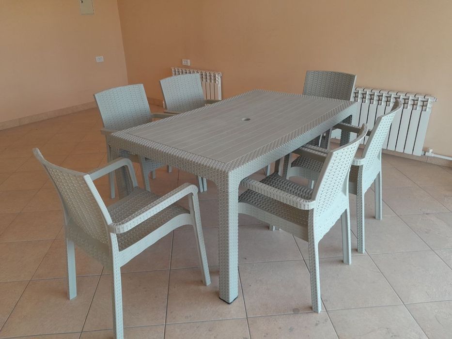 Стол стул комплект сотилади