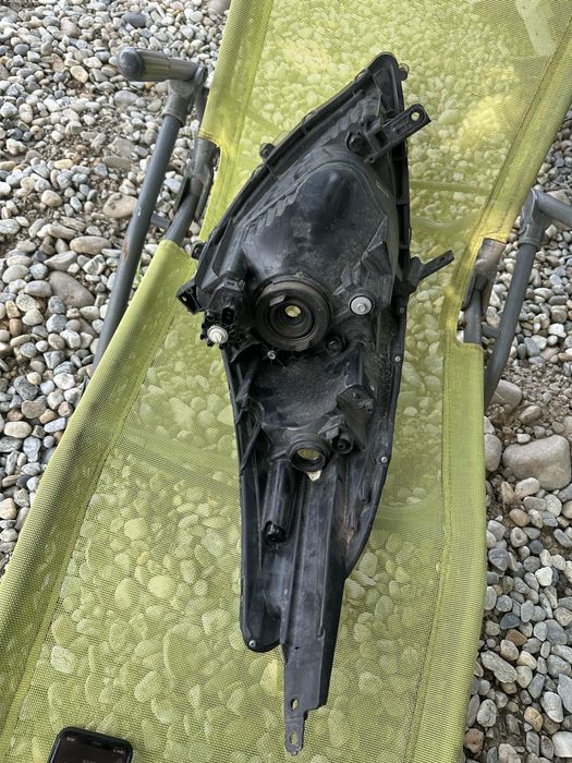 Far dreapta suzuki swift.