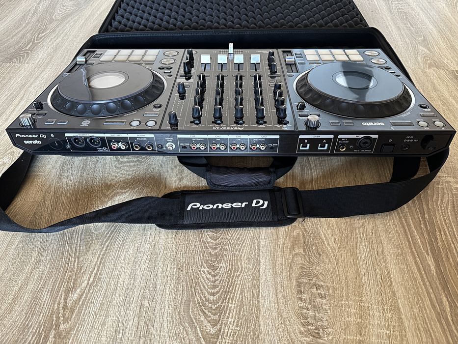 Контролер Pioneer DDJ 1000SRT