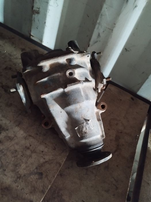 Задний редуктор Лексус RX 300.