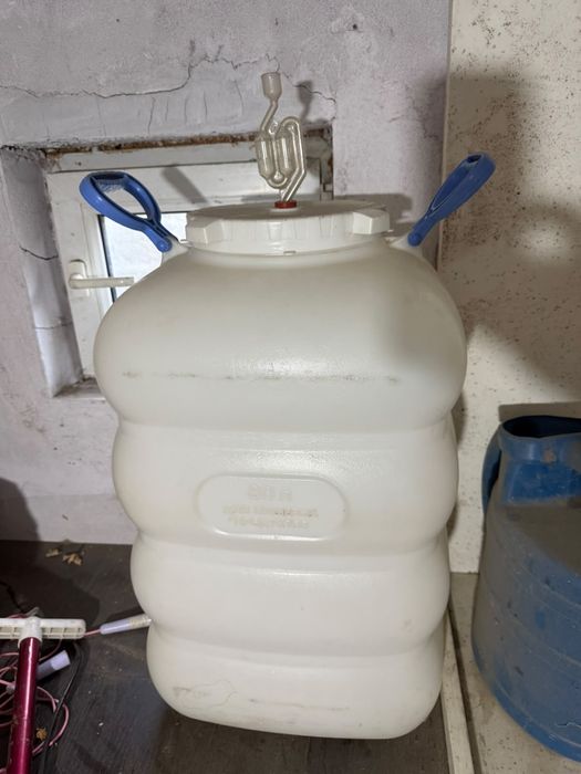 Продам бочку и лейку