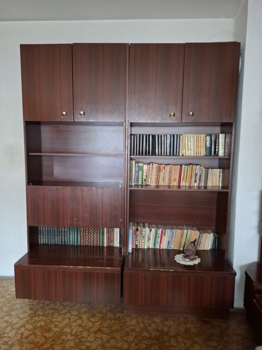 Продавам секция за хол/всекидневна Пловдив