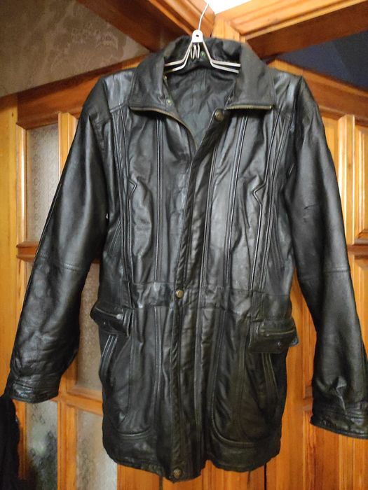 Кожаная куртка 52-54 размер