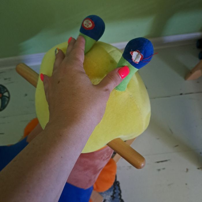 Детска люлка гъсеница