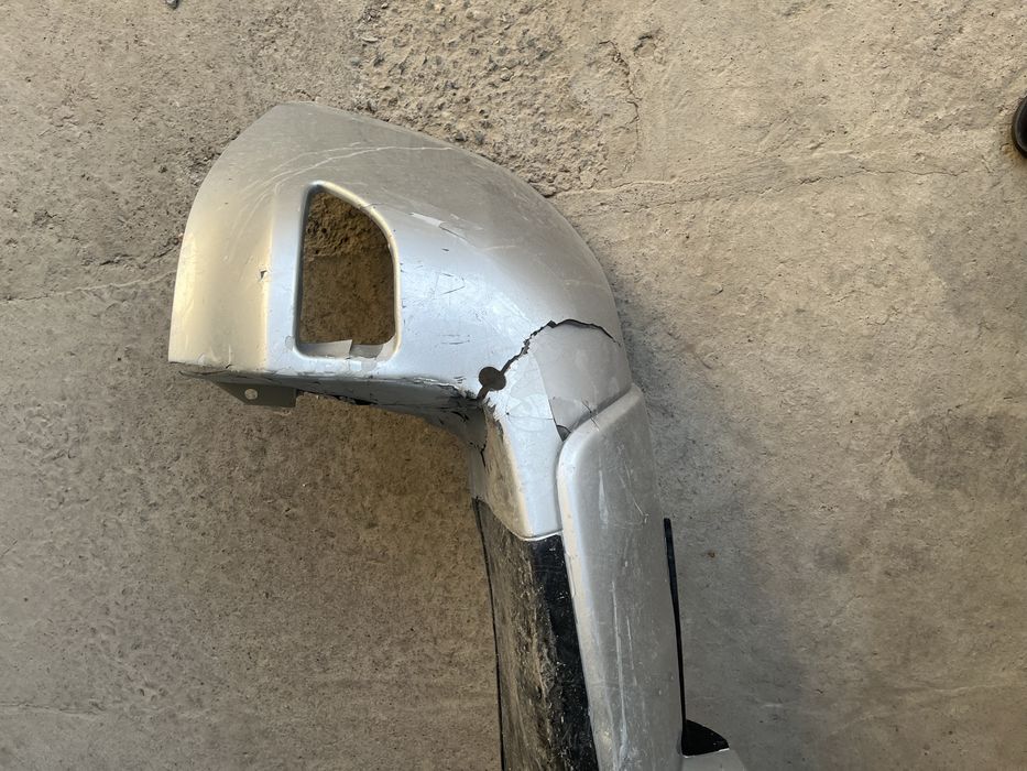 Бампер задний на rav4