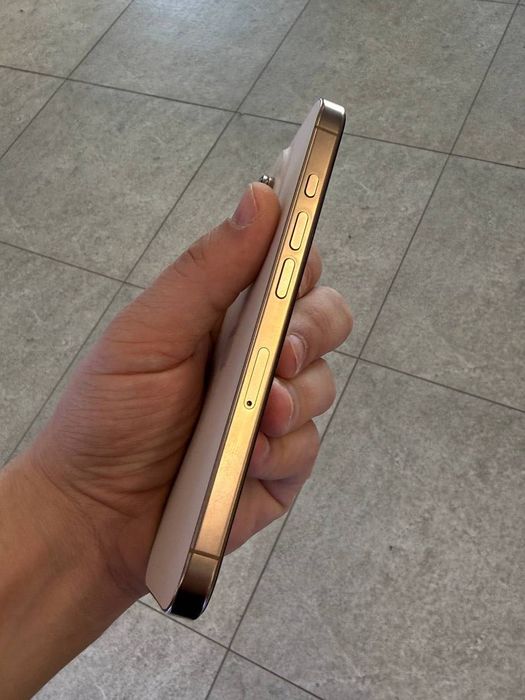iPhone 16 pro…..