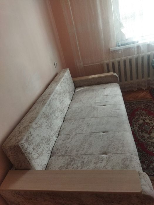 Продается мебель б/у шкаф ,кровать ,диван