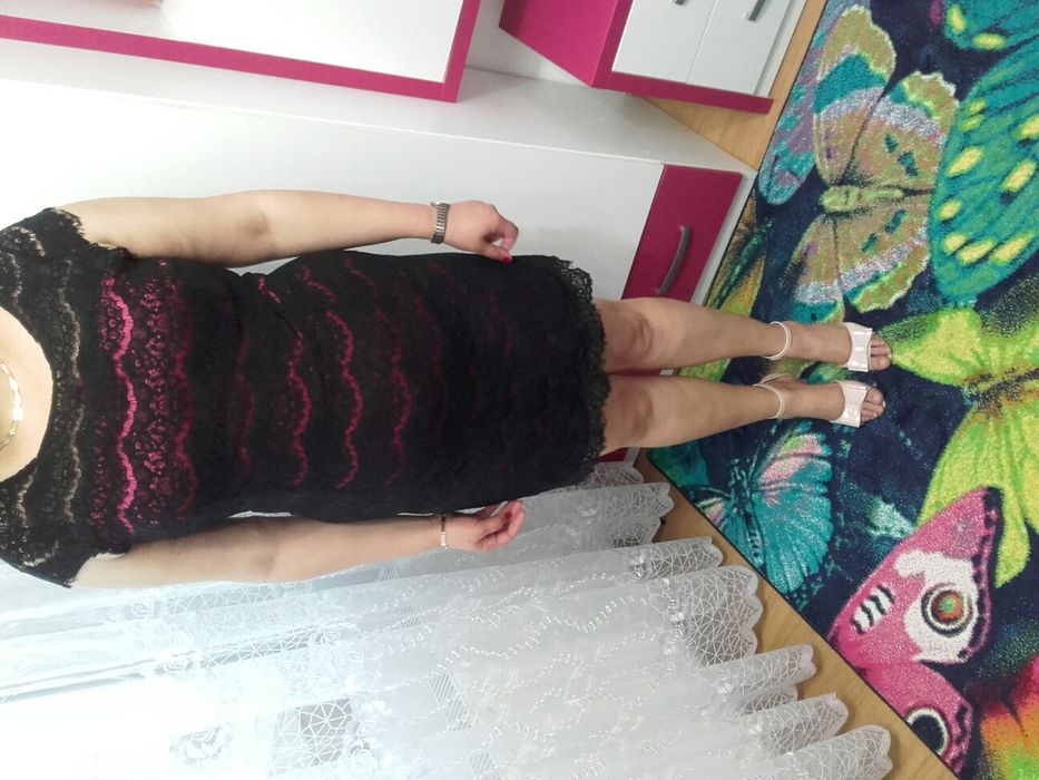 Vand rochie mărimea 48