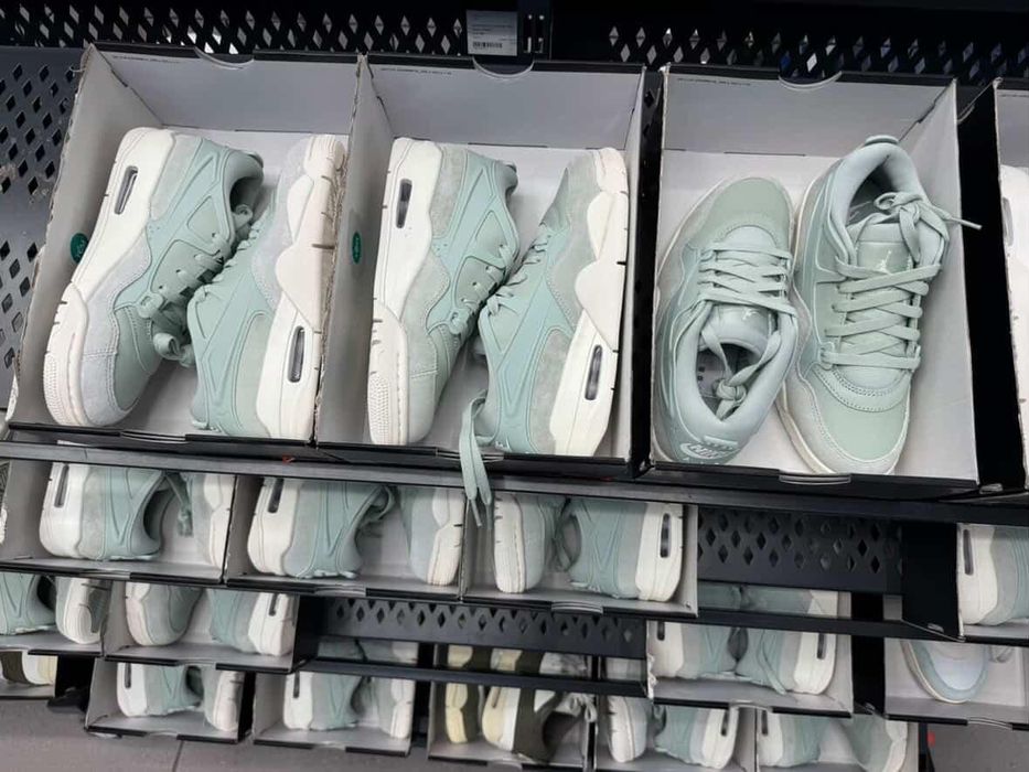 Женски  обувки Jordan 37.5 сини