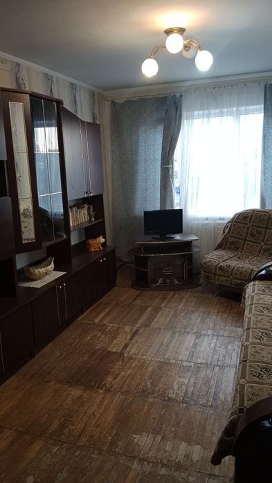 Продам 2х.ком. кв.полностью мебелированна