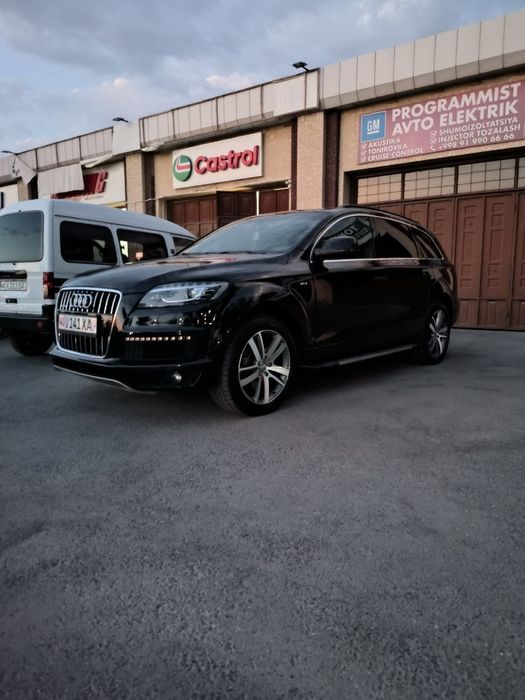 Audi Q7 2012 bir qol