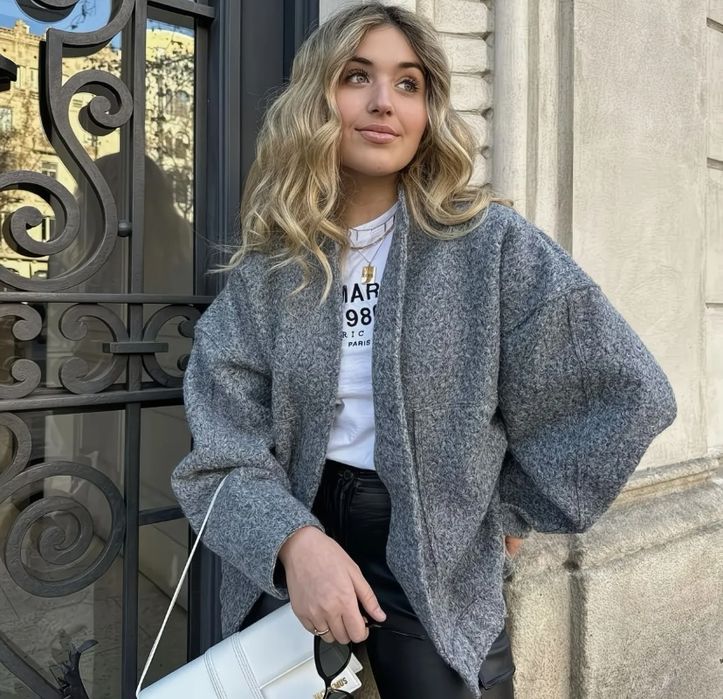 серый,трендовый бомбер