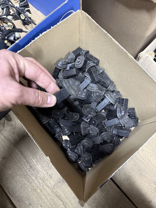 Buton deschidere usita rezervor bmw e90 e91 e92 e93 e87 e81 x1 x3 x5
