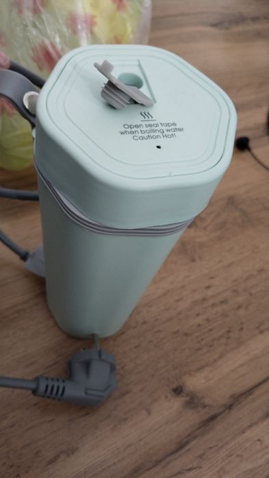 Термос с подогревом