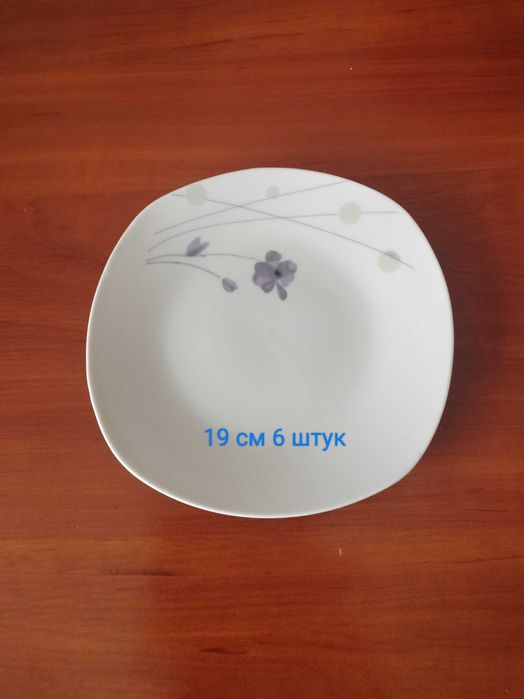 Набор столовых тарелок