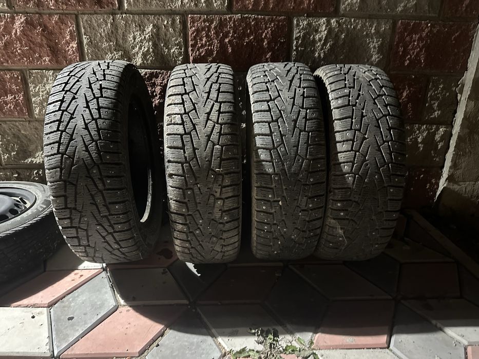 Продам зимние шины, в хорошем состоянии 205/60/16