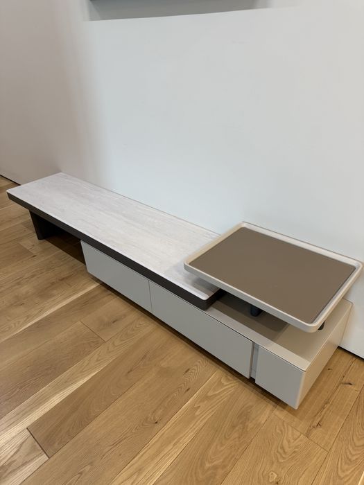 Продам подставку под тв тумбу