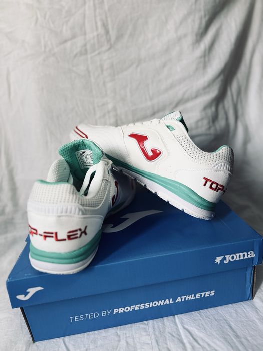 джома кроссовка футбол