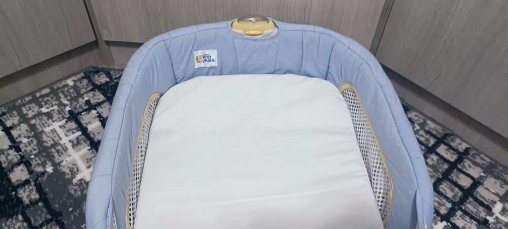 Безопасная детская кроватка для первых лет жизни