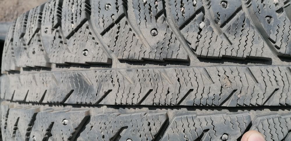 Зимняя резина 235/65/R17