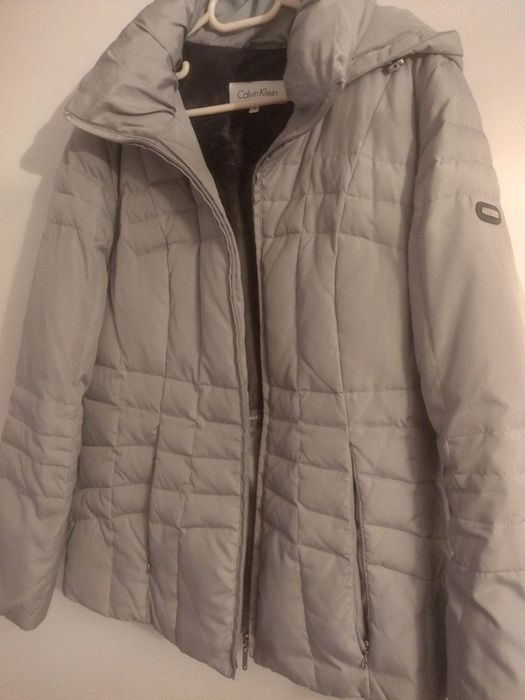 Продаются зимние дубленки и куртки.