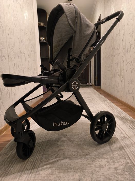 Срочно продается Детская коляска трансформер