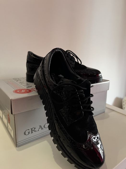 Дамски черни обувки