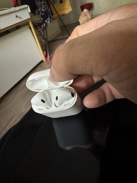 Продам наушники  Airpods