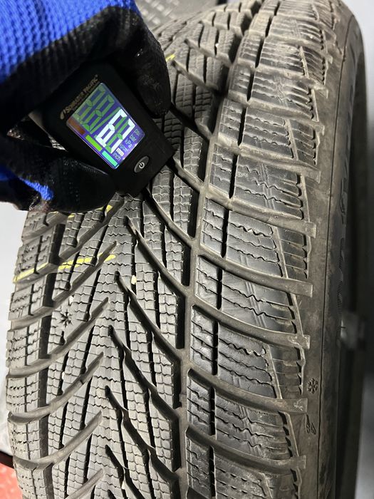 205/55/17 95V Goodyear ultragrip performance 3