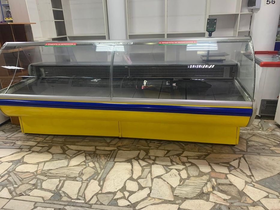 Холодильная витрина