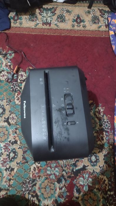 Fellowes qogʻoz maydalagich