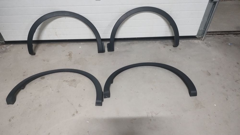 Bandou , bandouri dreapta și stânga spate fata Renault arkana