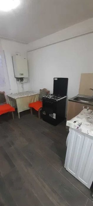 Inchiriez garsoniera govandar