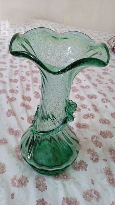 Продам вазу для цветов