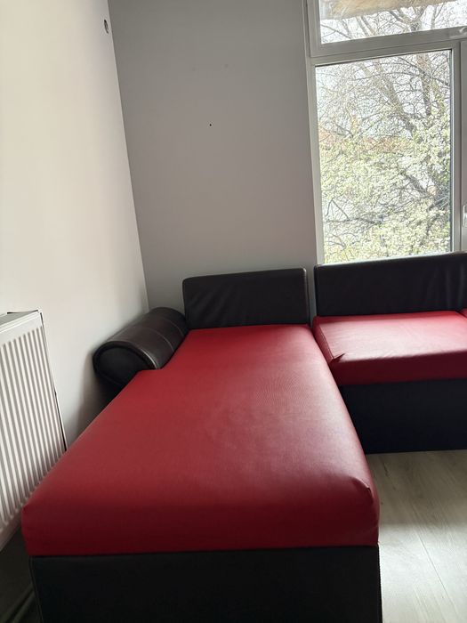 Ъглов кожен диван