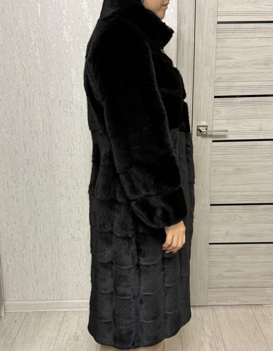 Шуба норковая.  .