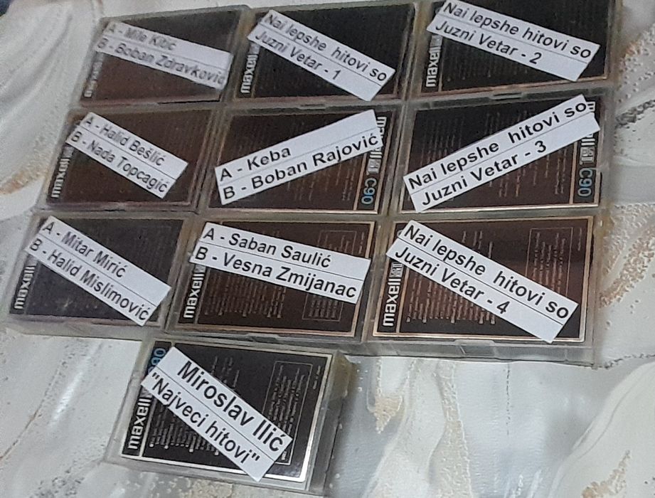 Аудио касети  MAXELL/ Gold/  със Сръбска музика