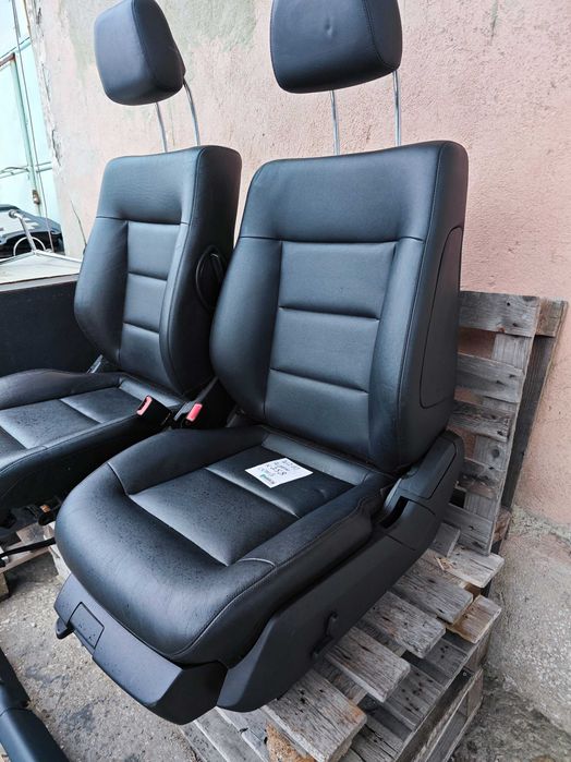 Черен кожен салон Мерцедес W212 Комби Седалки Мерцедес Е класа Н258