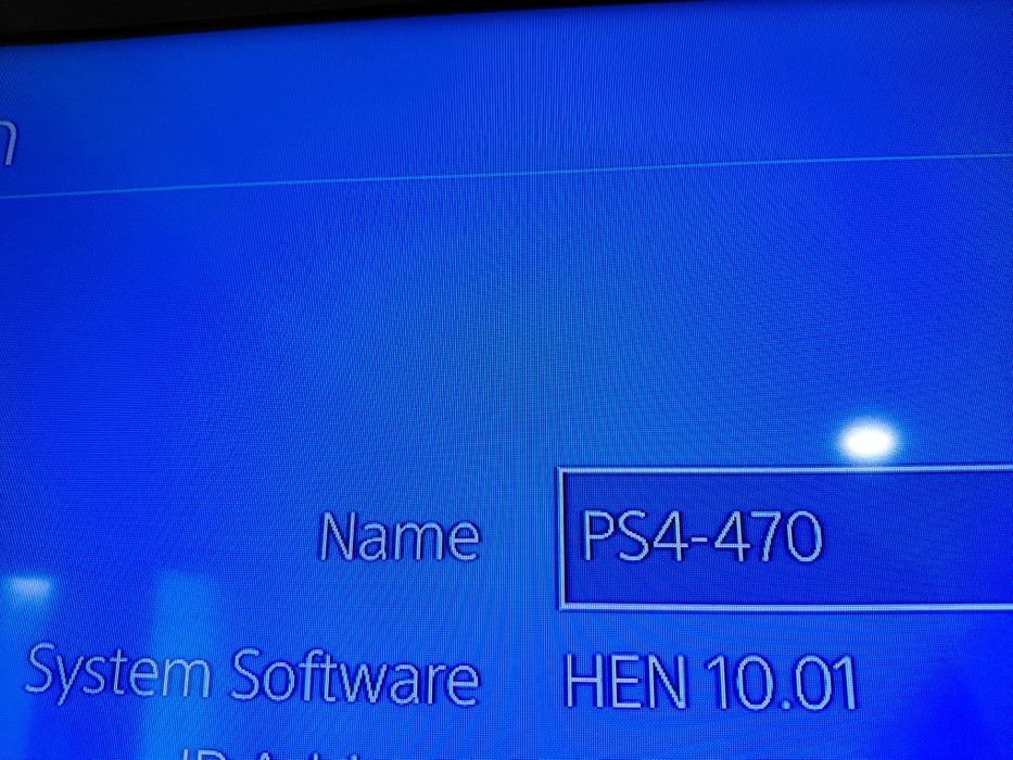 Прошитая ps 4, 1 tb + два геймпада.