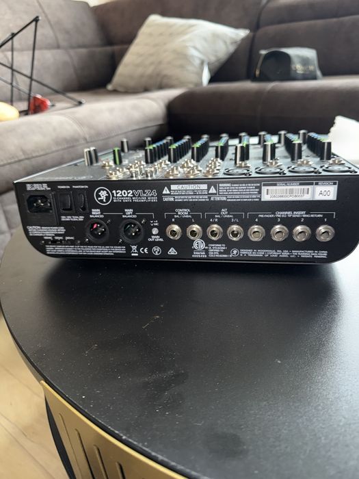 Mixer Mackie nou nefolosit