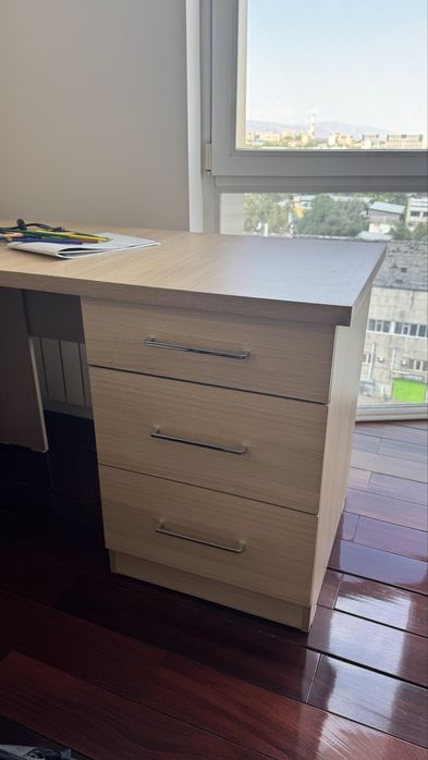 продается компютерный столик