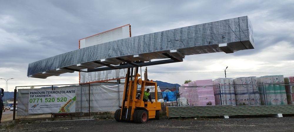 Panouri sandwich termoizolante pt perete si acoperis,constructii
