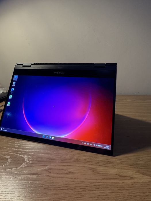 Ноутбуе Asus ZenBook Flip S