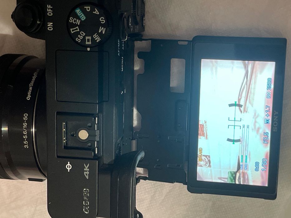 Sony A6400 в отличном состояний